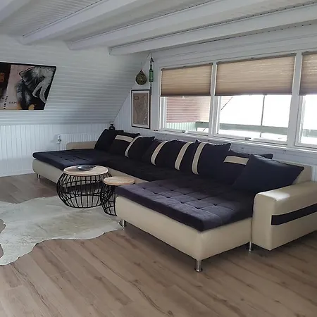 Surfers Lounge Apartman