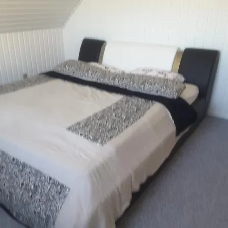 Apartment Surfers Lounge *